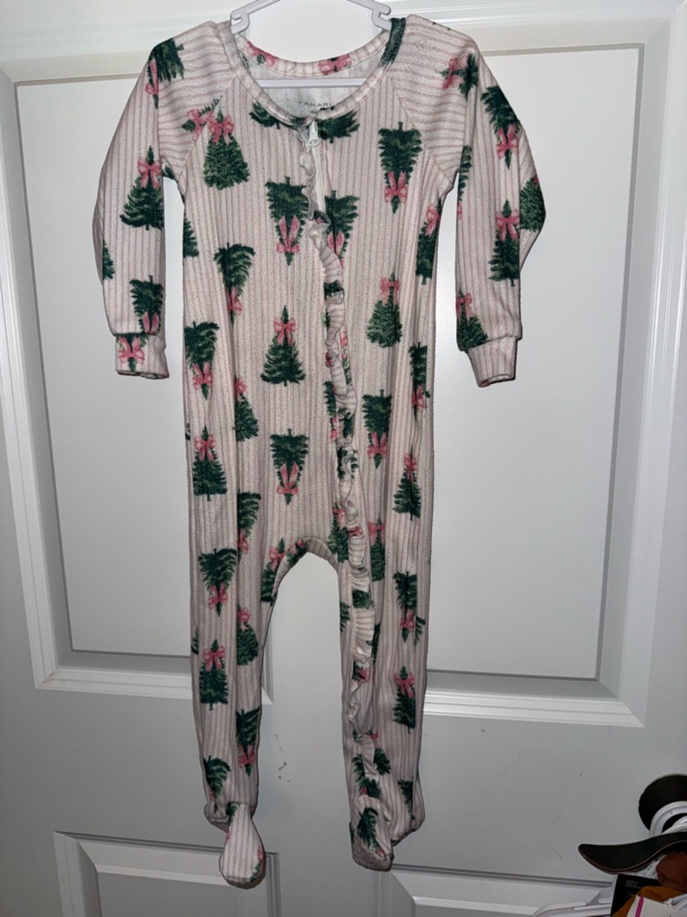 Tahari Christmas pajamas